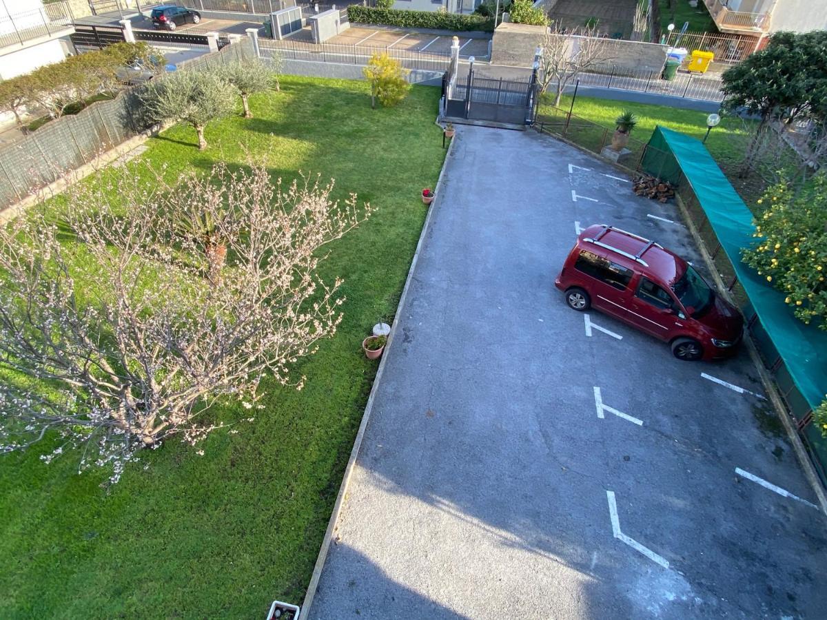 I Fiori Di Pietra Aparthotel Пиетра Лигуре Екстериор снимка