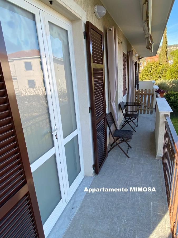 I Fiori Di Pietra Aparthotel Пиетра Лигуре Екстериор снимка